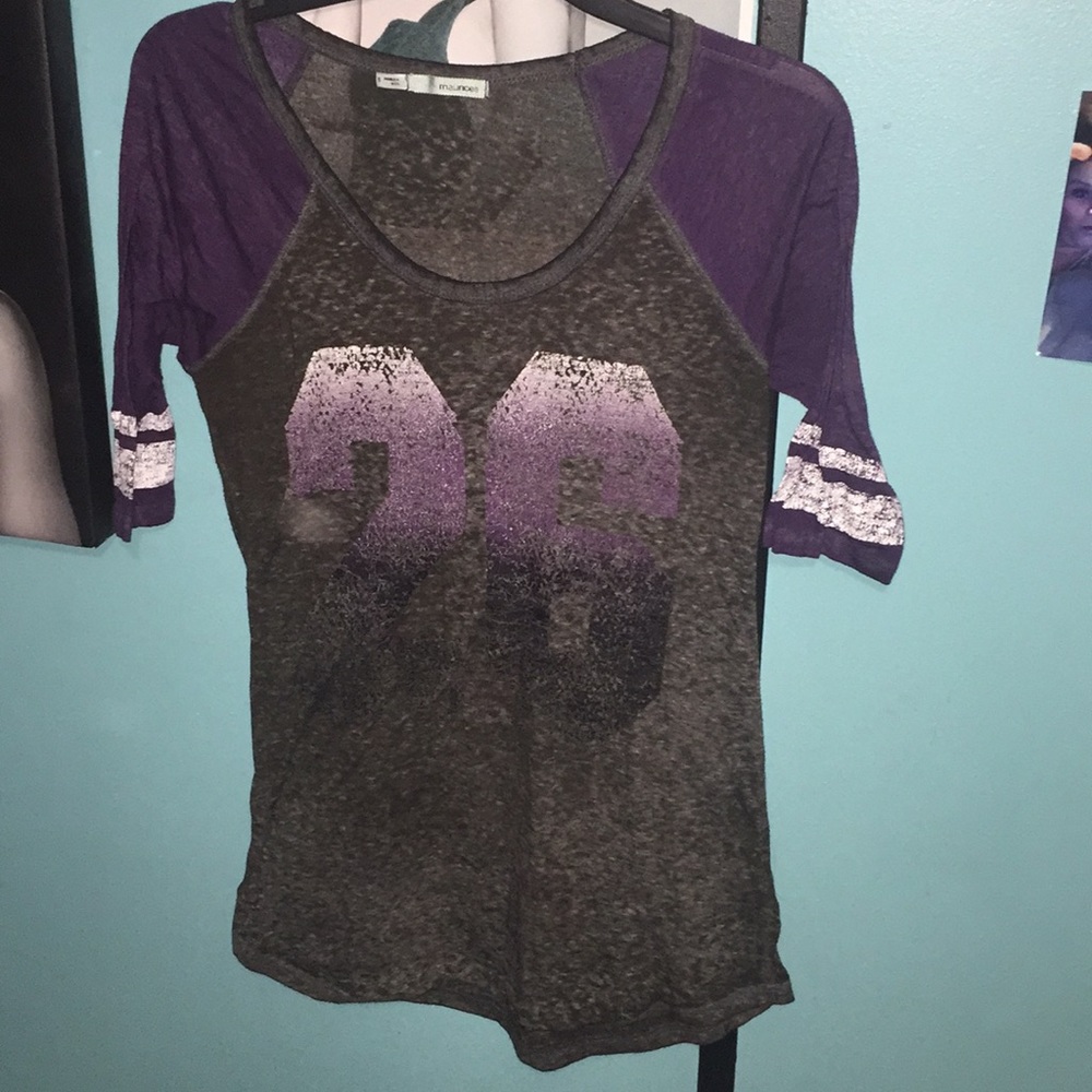 Gray and purple half-sleeved tee.